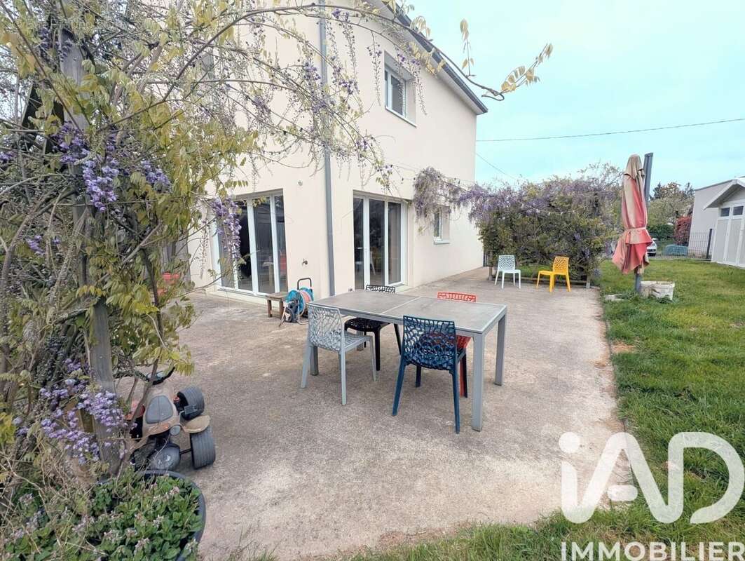 Photo 2 - Maison à TINTENIAC