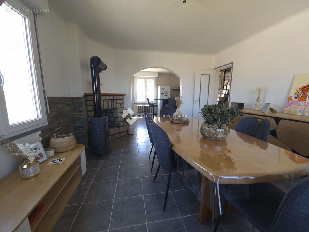 Maison à LA MOTTE