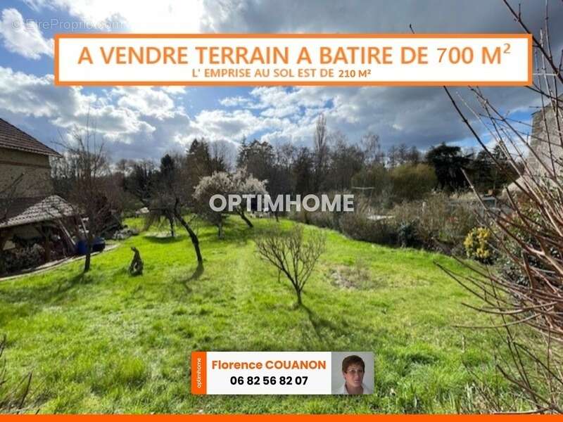 Terrain à SAINT-CYR-SOUS-DOURDAN