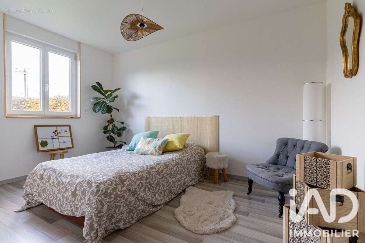Maison 126 m² à Conches-En-Ouche  - photo 9