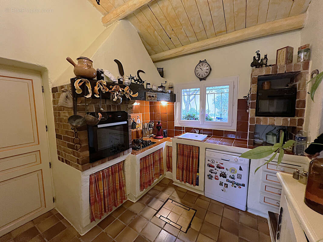 Maison à LE CASTELLET