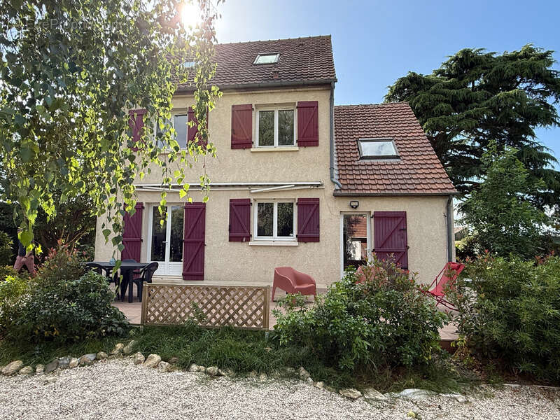 Maison à GRISY-LES-PLATRES