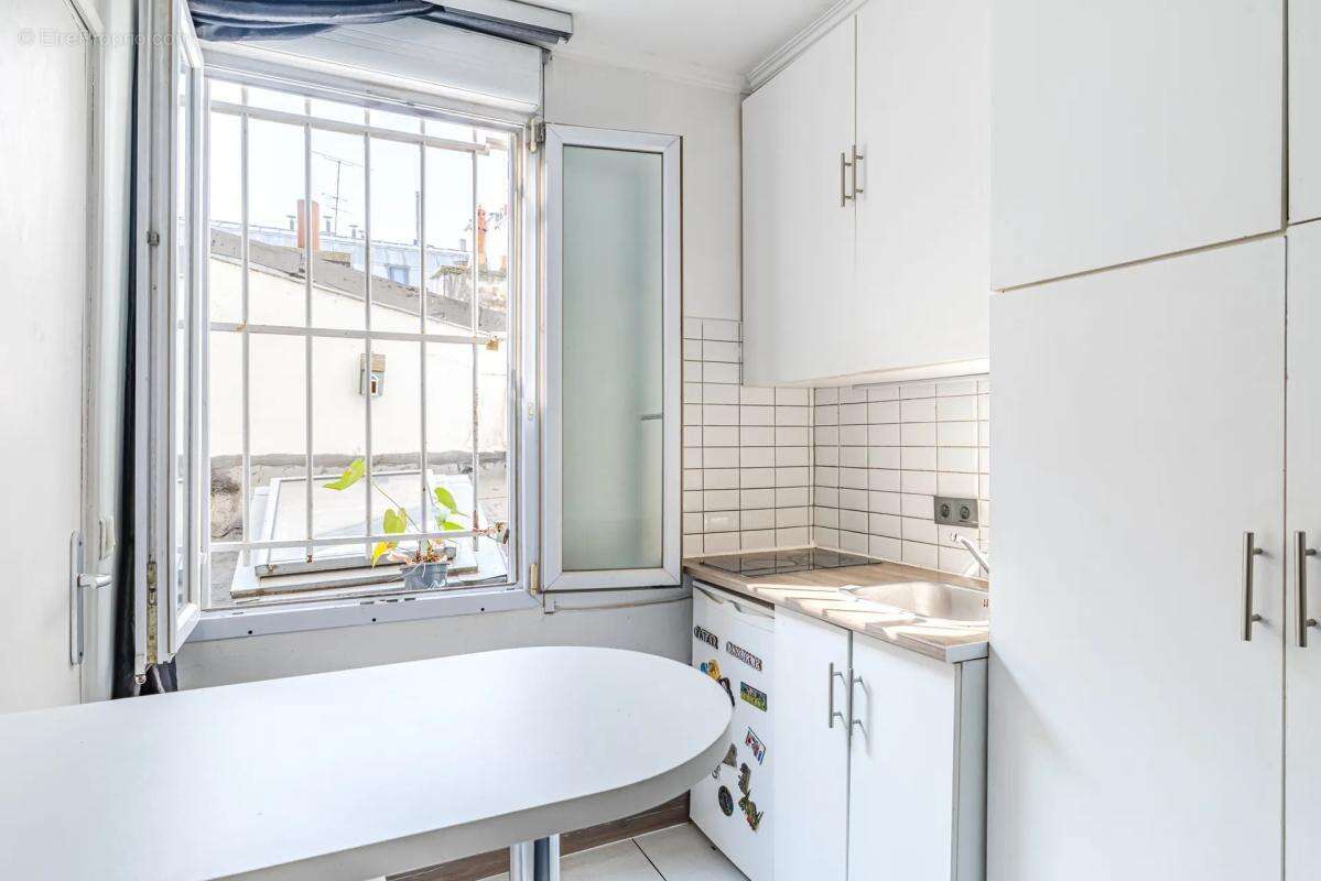 Appartement à PARIS-3E