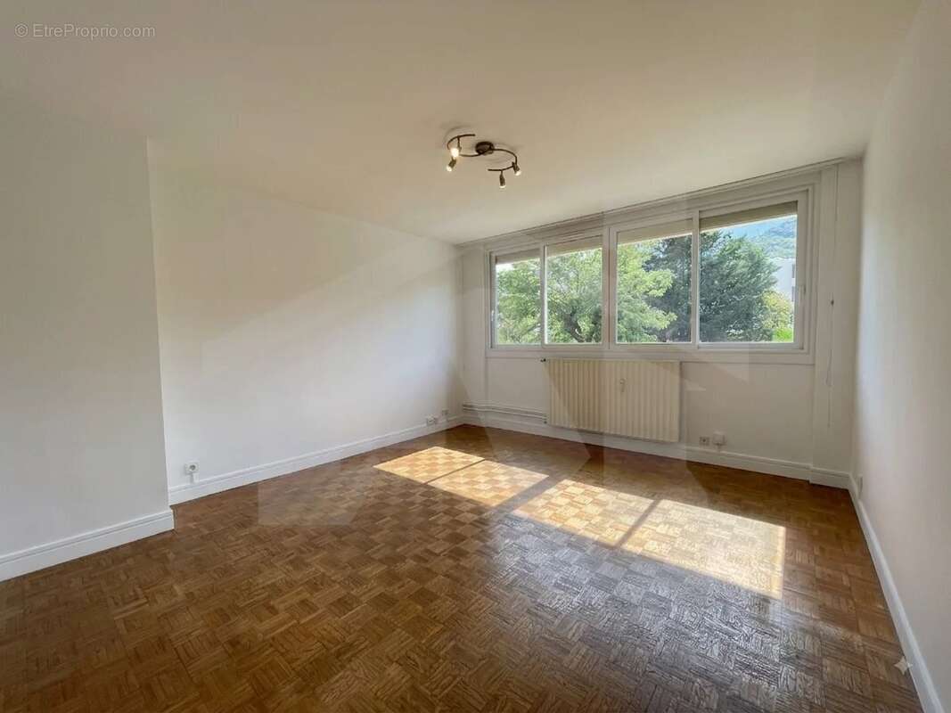 Appartement à SEYSSINET-PARISET