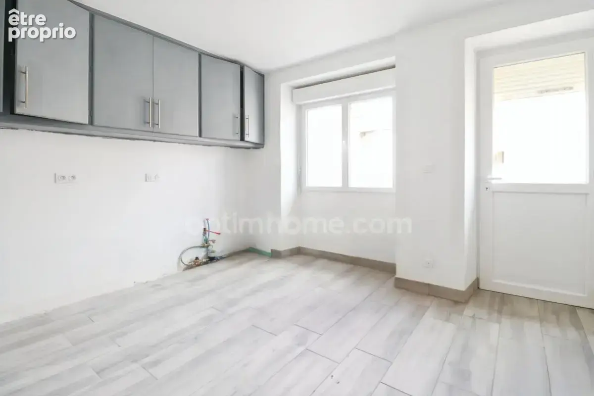 EXCLUSIVITE - Maison 82 m² - 4 pièces - 2 Chambres - Grange/Garage - terrain 520 m² - DOMPIERRE LES EGLISES (87) - photo 5
