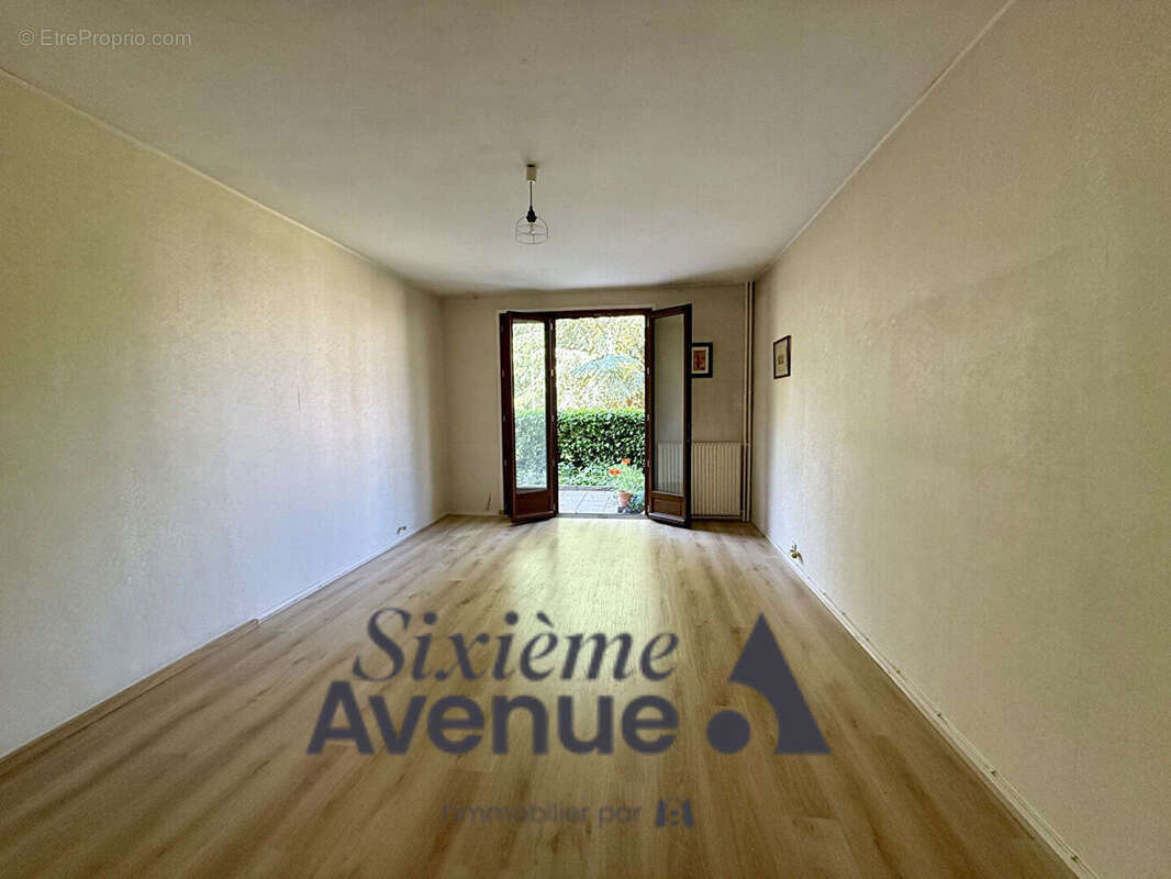 Appartement à SAINT-CYR-SUR-LOIRE