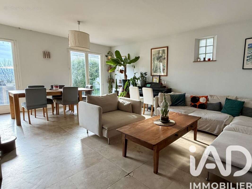 Photo 9 - Maison à JUZIERS