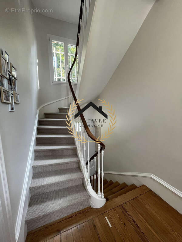 Maison à MONTIVILLIERS