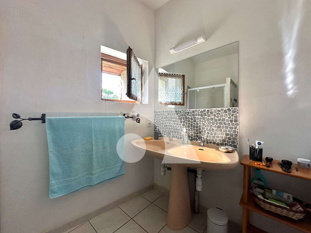 Maison Prendeignes 156m², 6 pièces, 4 chambres avec piscine. - photo 15