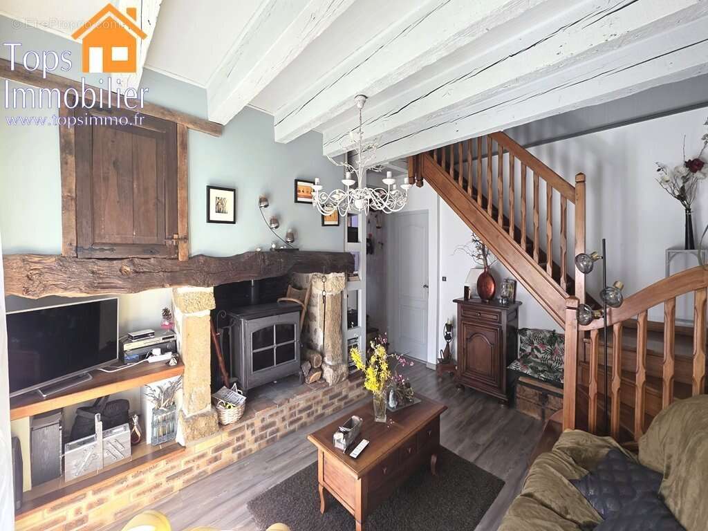 Maison à PRIVEZAC