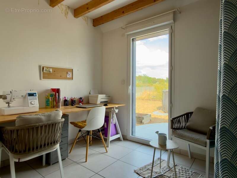 ALLONNES, Maison de 137m² 4 chambres avec vie de plain-pied sur terrain arboré de 1110m² - photo 9