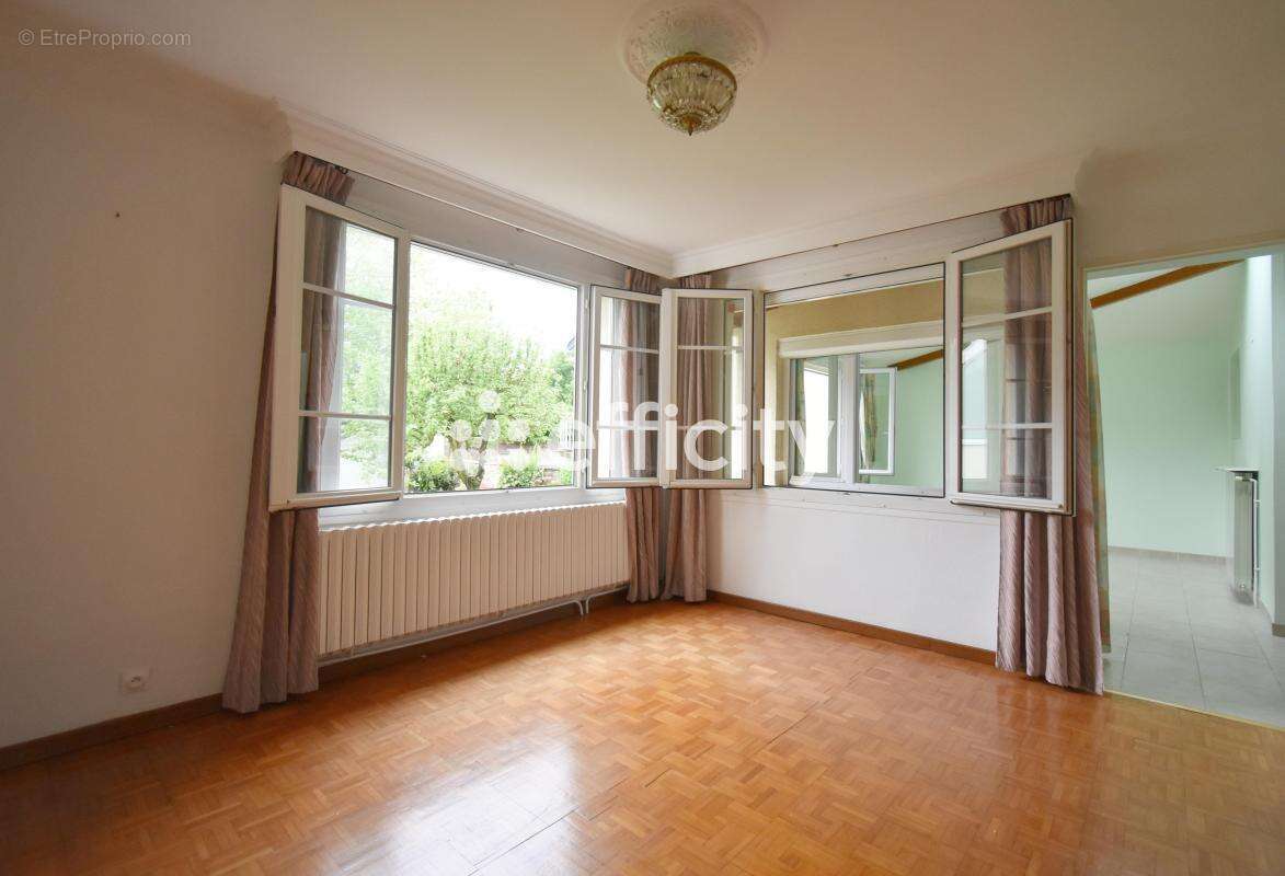 Maison à VELIZY-VILLACOUBLAY