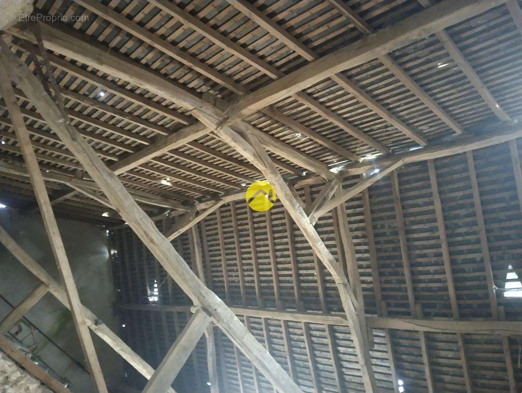 Maison à LURCY-LEVIS