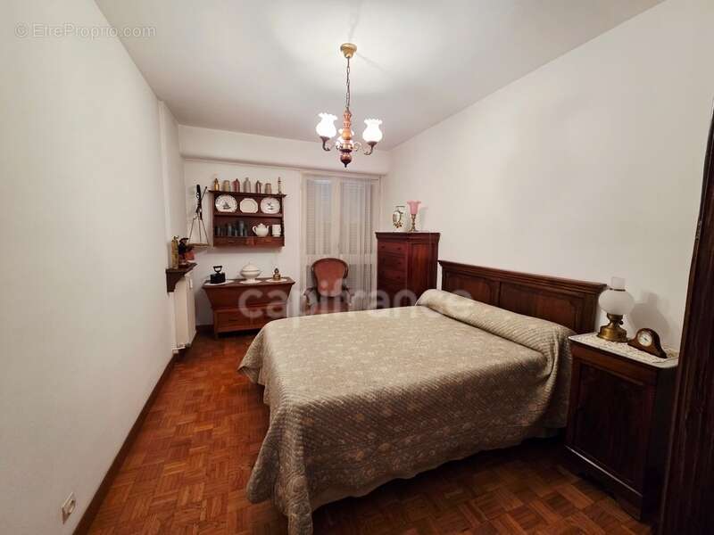 Appartement à MARSEILLE-5E