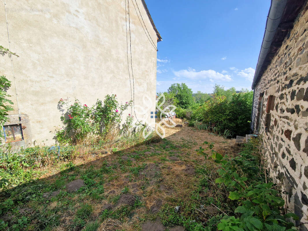 Maison de campagne avec dépendances et terrain de 1 193 m2 à Laurie - photo 24