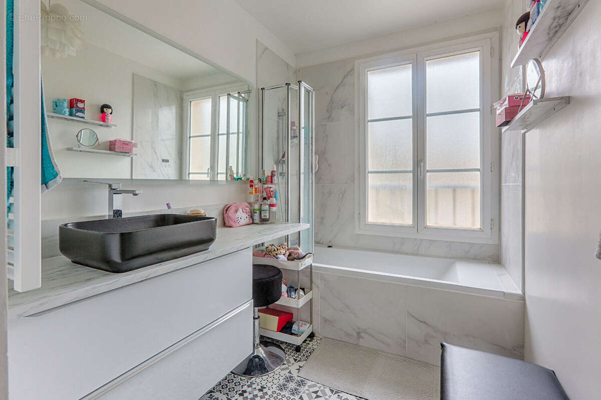 Maison à FONTENAY-LE-FLEURY