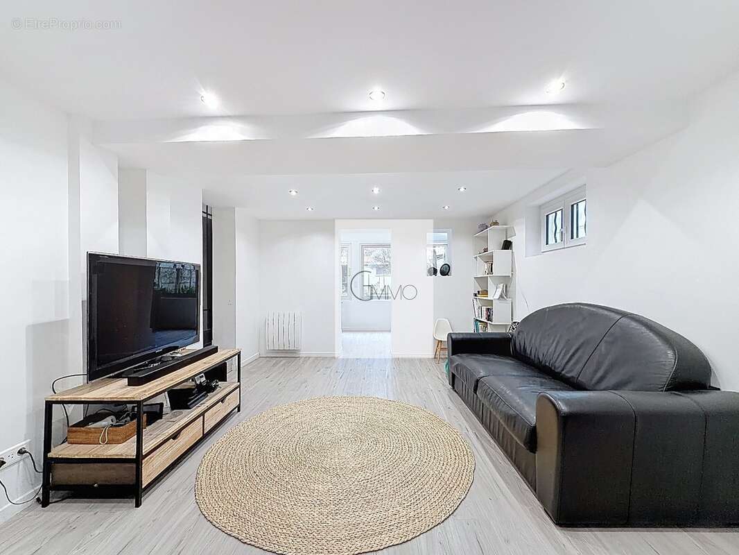 Maison à L'HAY-LES-ROSES