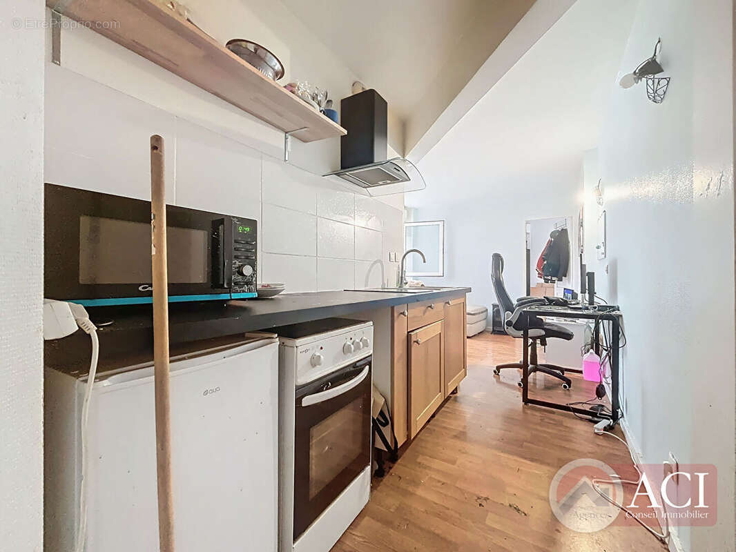 Appartement à VILLETANEUSE