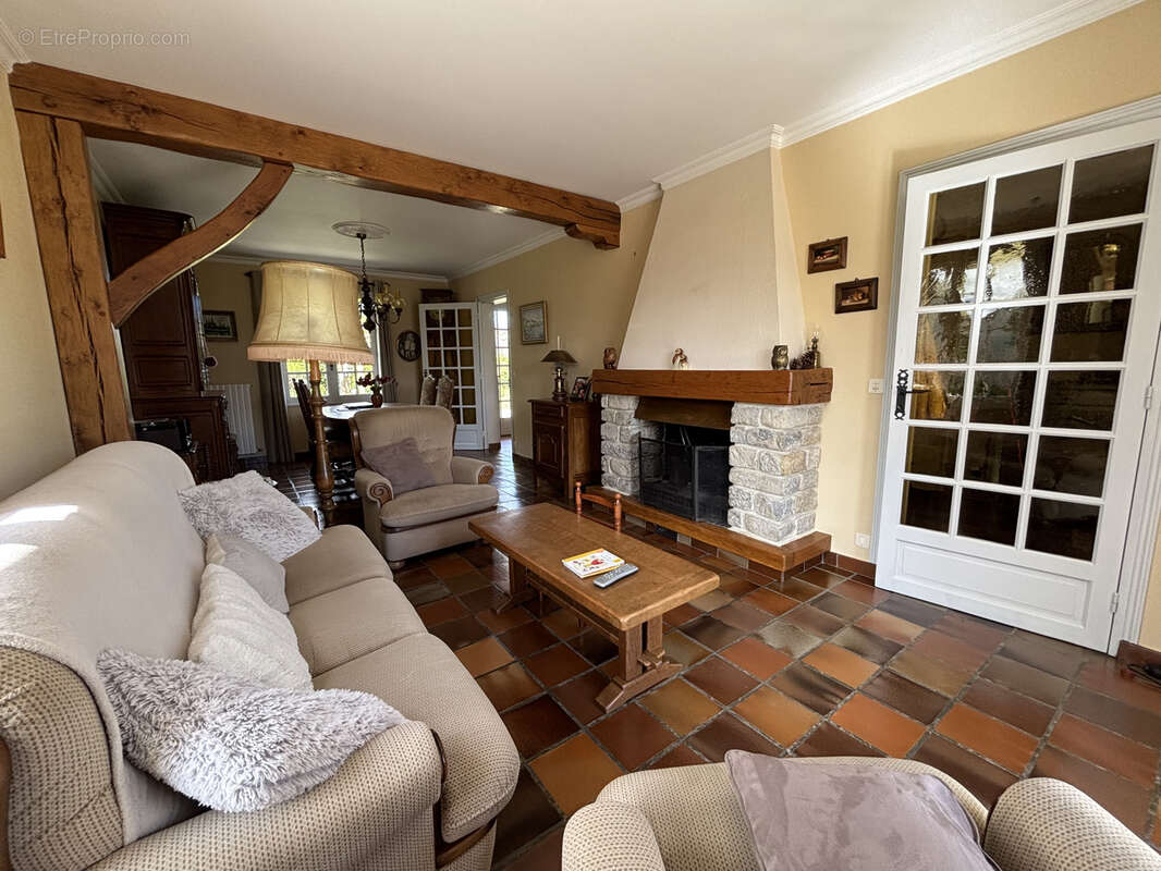 Maison à AGY