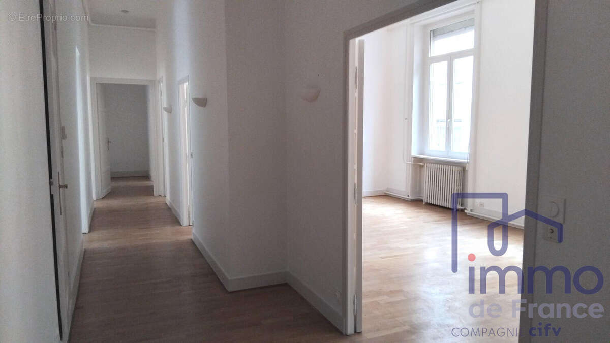 Appartement à SAINT-ETIENNE