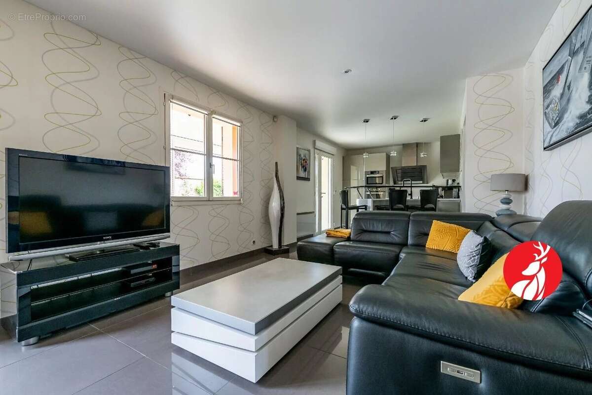 Maison à MILLY-LA-FORET