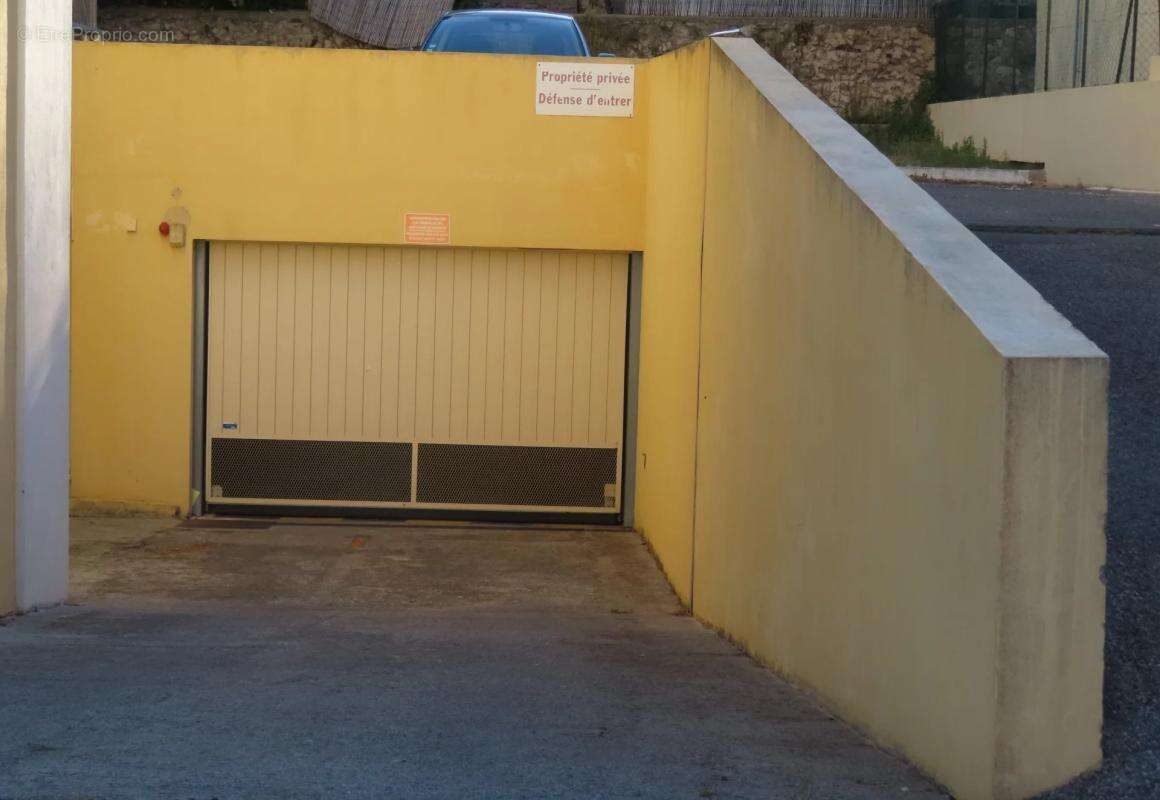 Parking à LE CANNET
