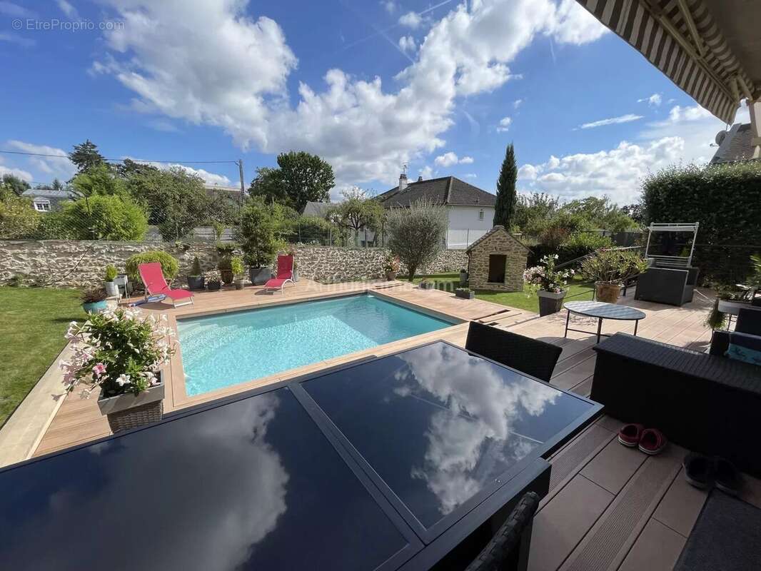 Maison à SOISY-SUR-SEINE