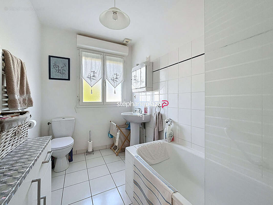 Maison à SAINT-GEORGES-DE-DIDONNE