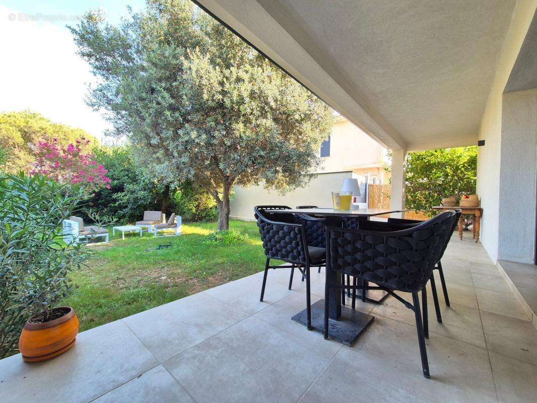 Appartement à SANARY-SUR-MER