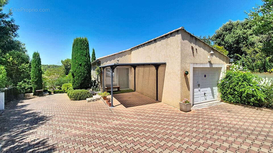 Maison à AUBAIS