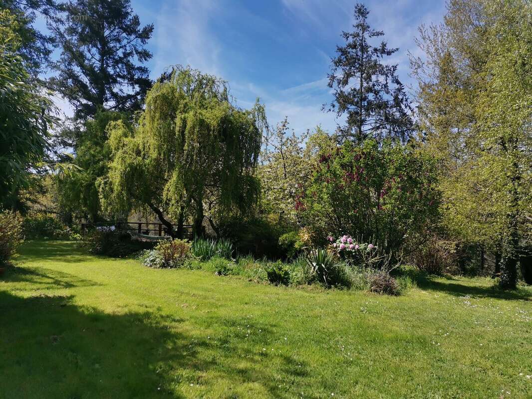 Maison à NERIS-LES-BAINS