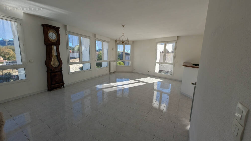 Appartement à GANGES