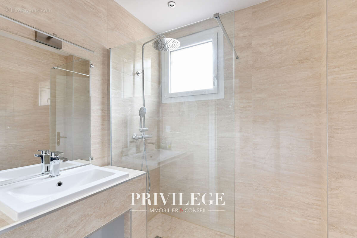 Appartement à LYON-5E