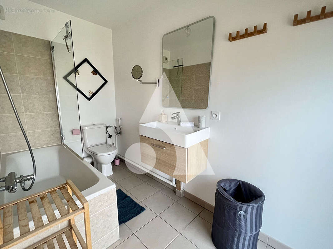 Appartement à L'ILE-SAINT-DENIS