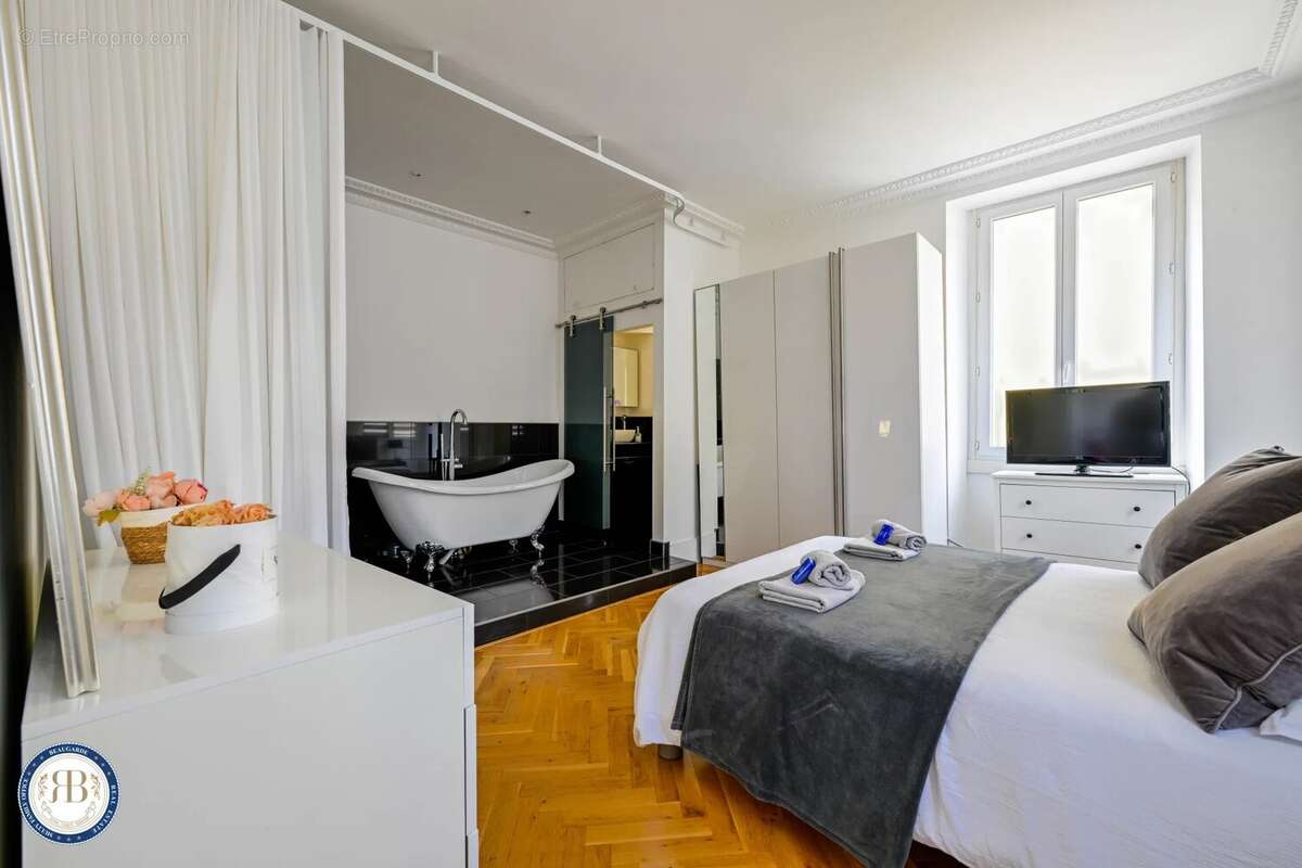 Appartement à VILLEFRANCHE-SUR-MER