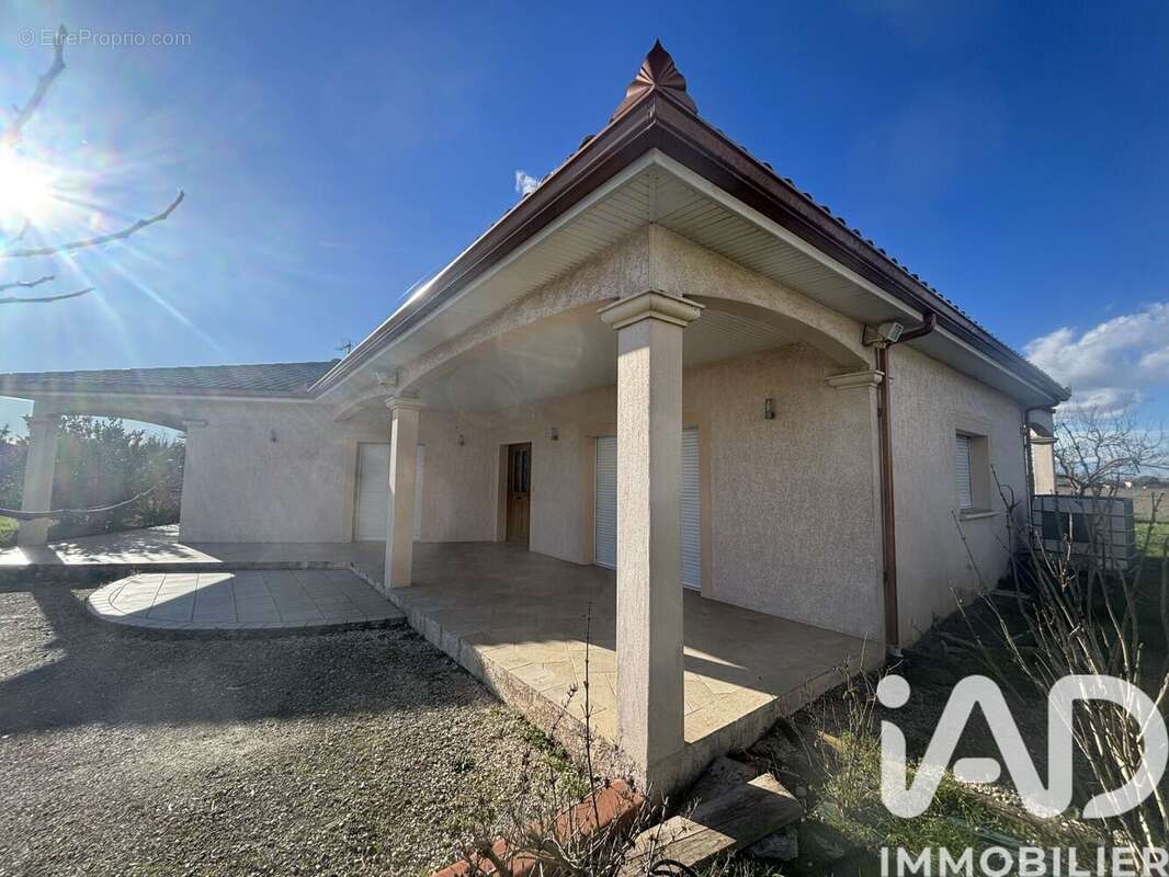 Photo 3 - Maison à MONTBETON