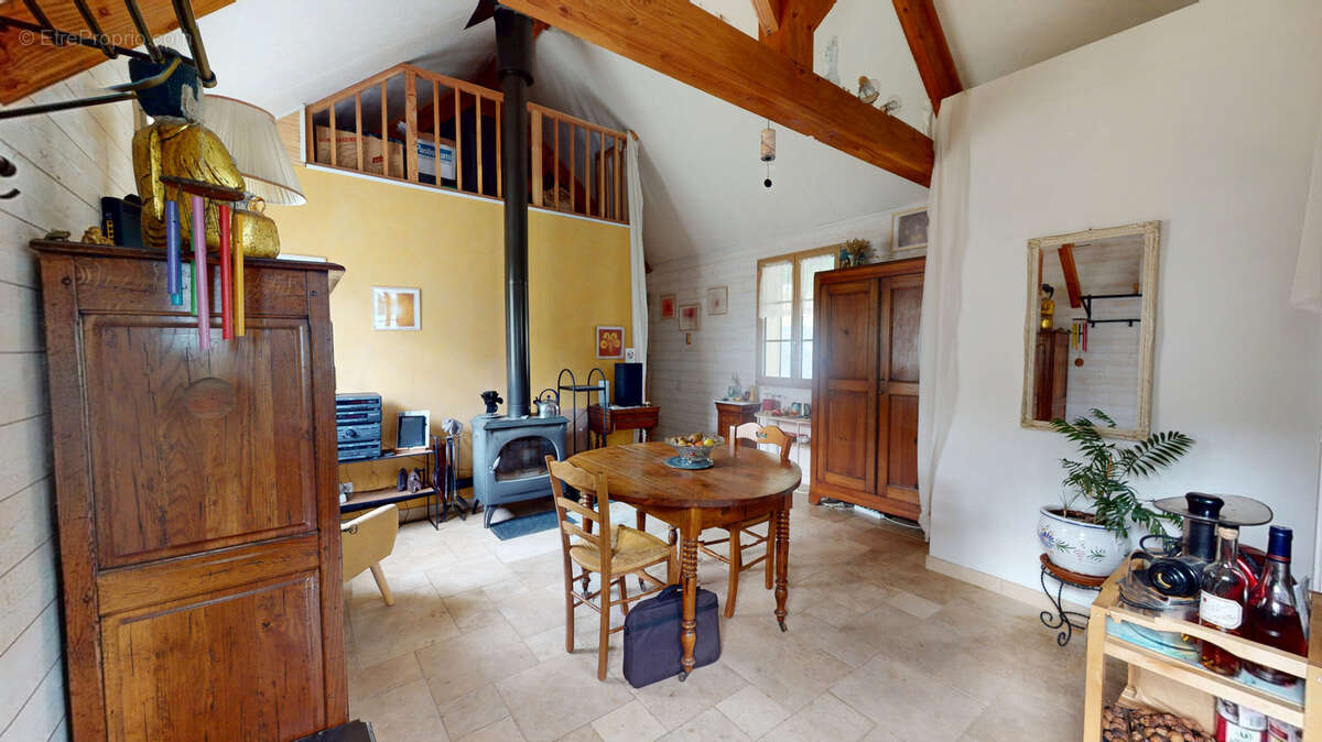 Maison à COURCAY