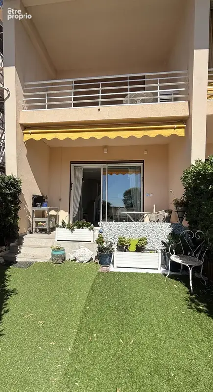 Appartement à MANDELIEU-LA-NAPOULE