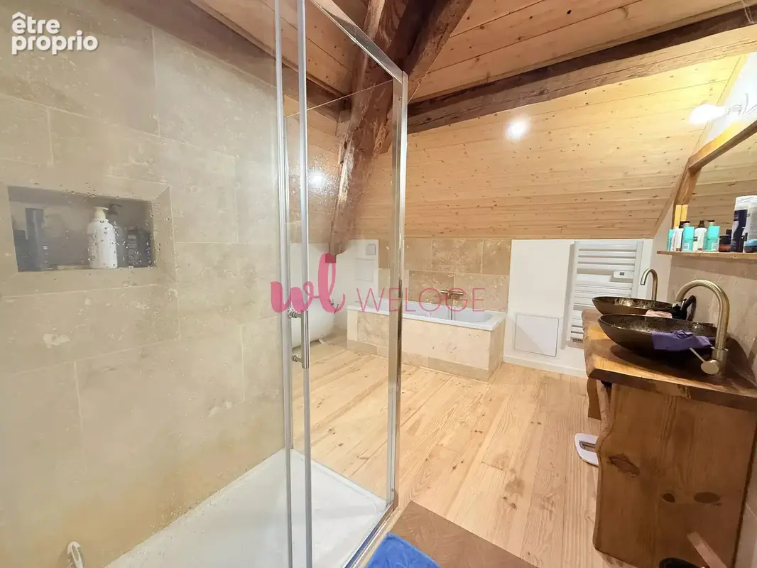 SAUBUSSE - Maison en pierre entièrement rénovée · 3 chambres · Jardin & garage - photo 11