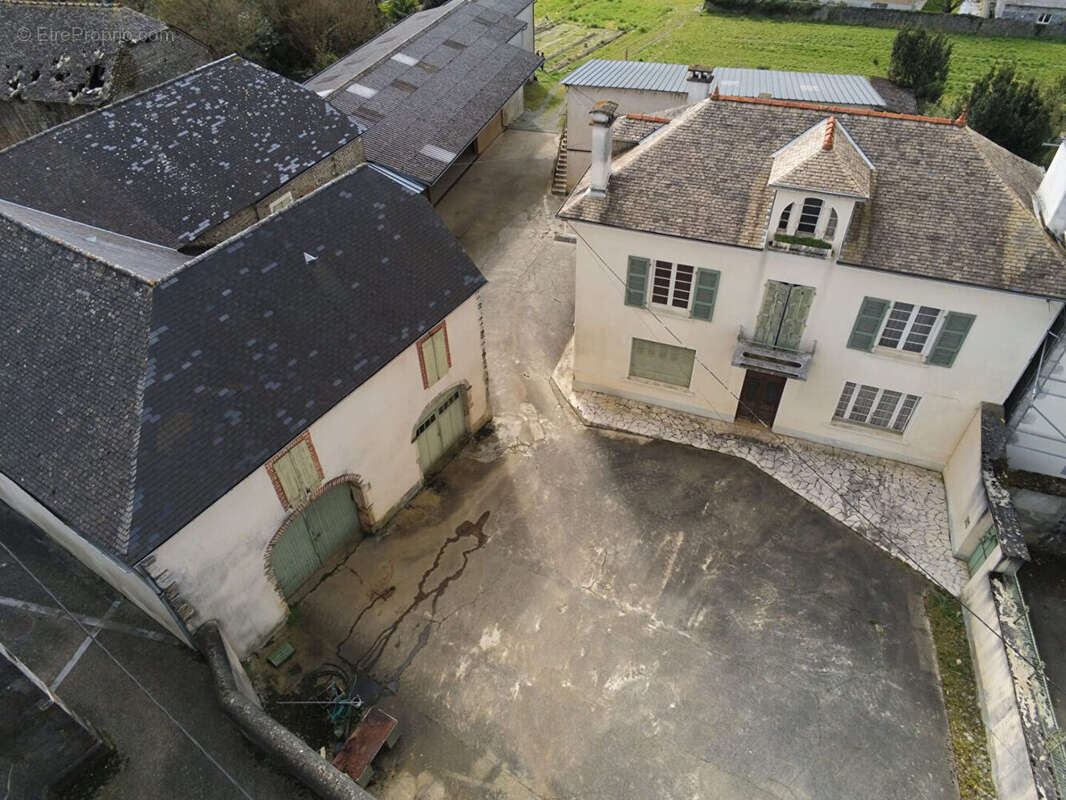 Maison Bordes 9 pièce(s) 220 m2 - photo 4