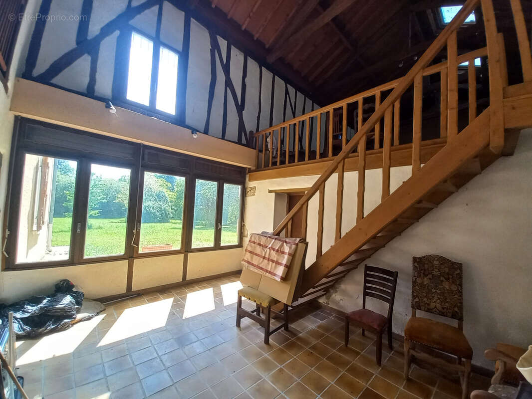 Maison à TRIE-SUR-BAISE