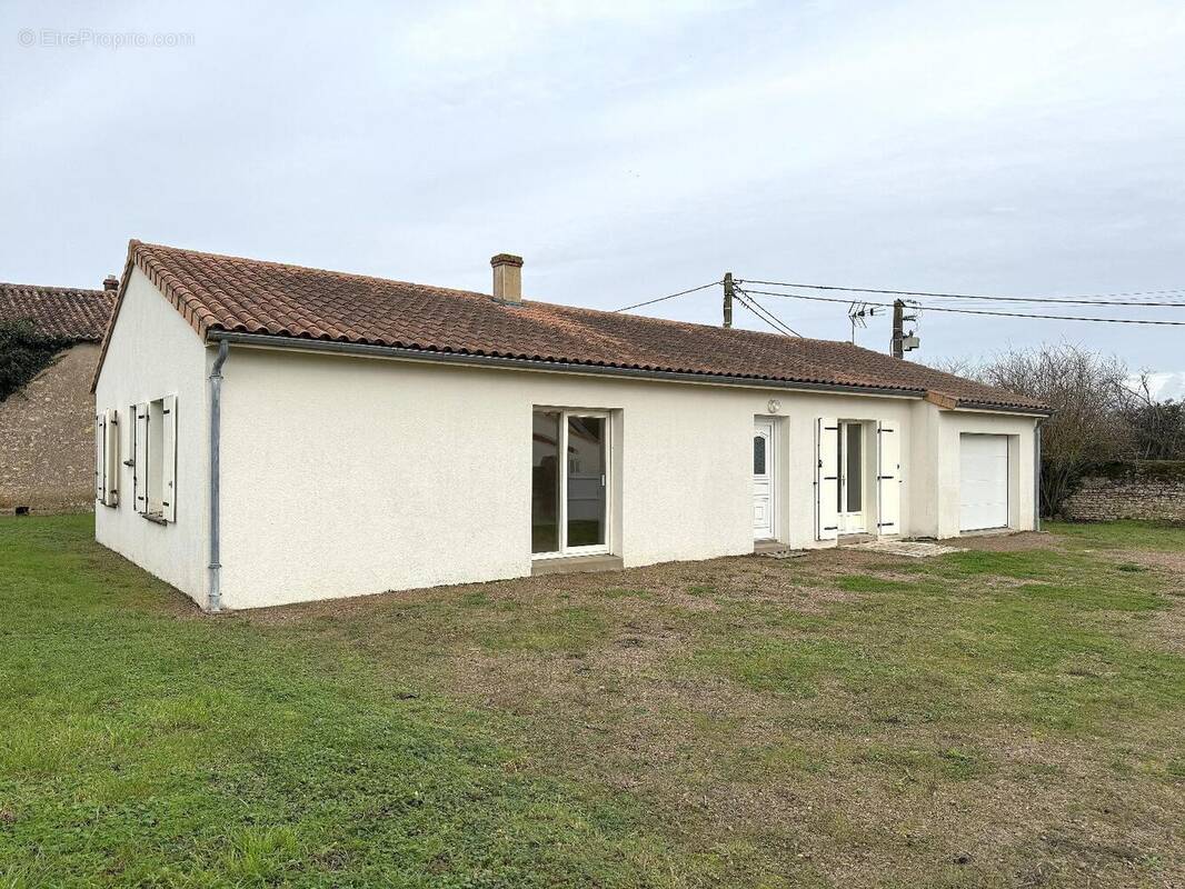   - Maison à SAINTE-VERGE