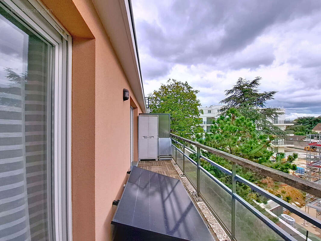 Appartement à L&#039;HAY-LES-ROSES