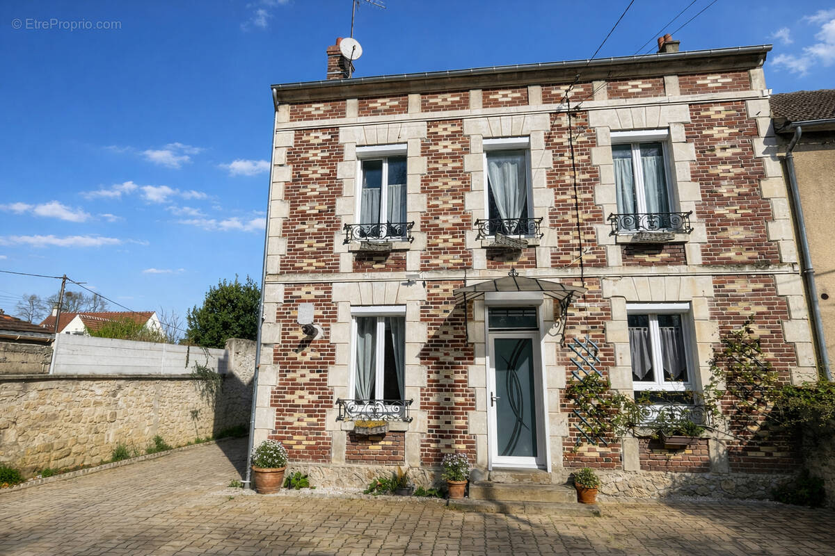 Maison à CREPY-EN-VALOIS