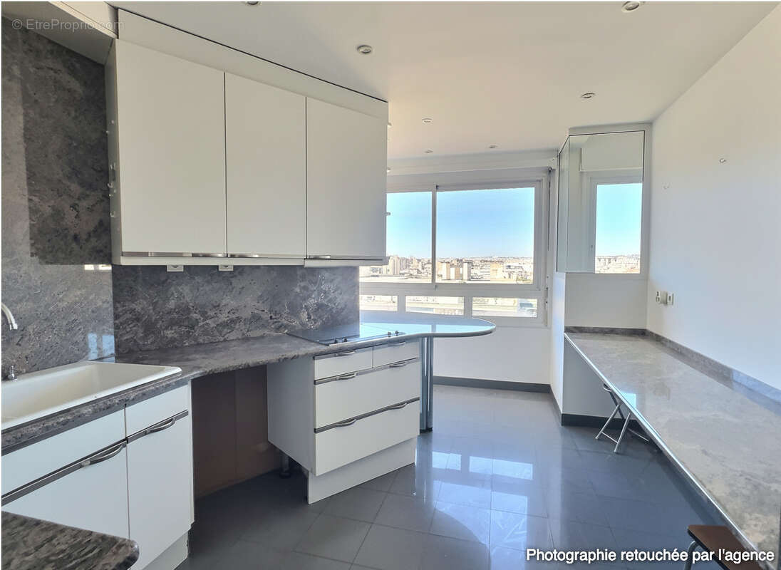 Appartement à MARSEILLE-8E