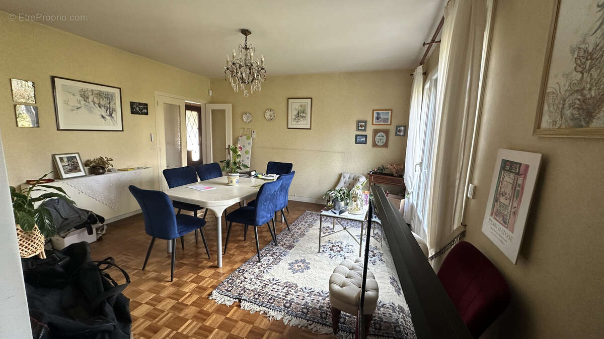 Maison à SAINT-GERMAIN-LES-ARPAJON