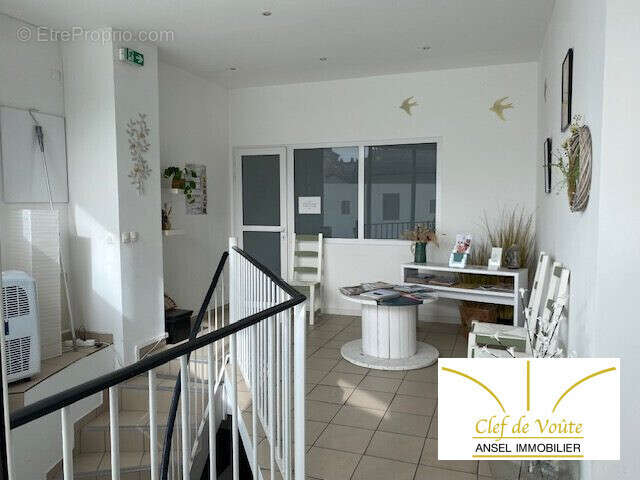 Commerce 68 m² à Rueil-Malmaison  - photo 6
