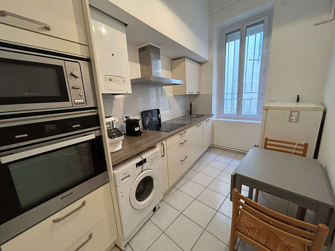 Appartement à MARSEILLE-6E