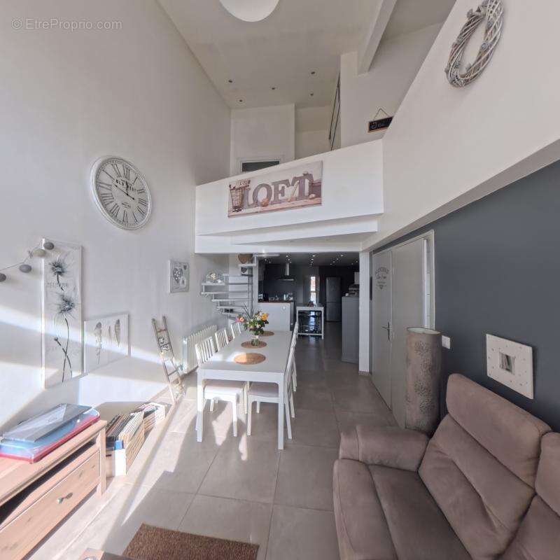 Appartement à PONT-DE-CHERUY