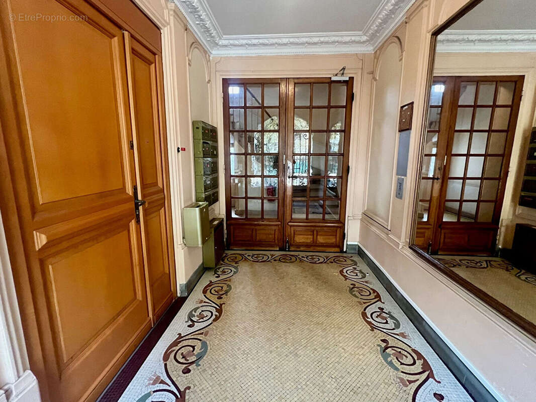 Appartement à HOUILLES